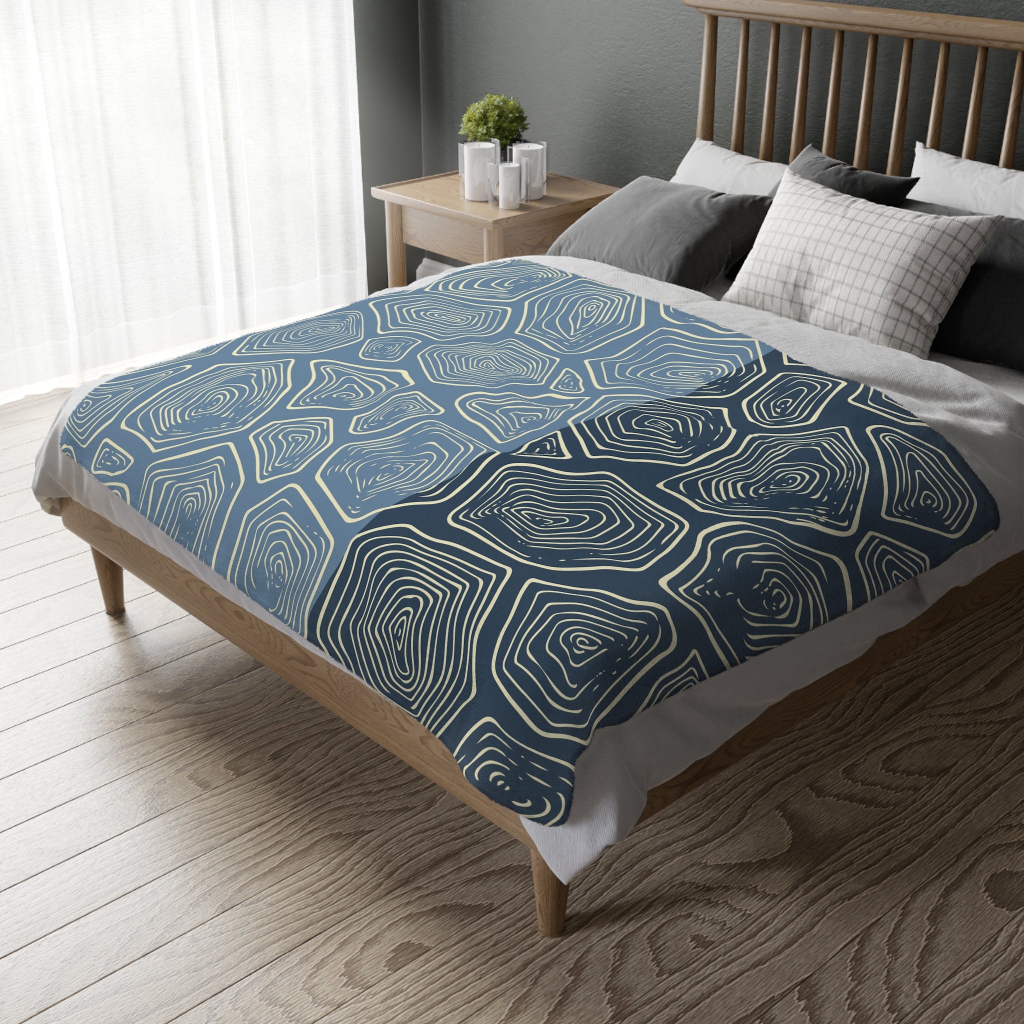 Tortoise Two-tone Cozy Velveteen Blanket